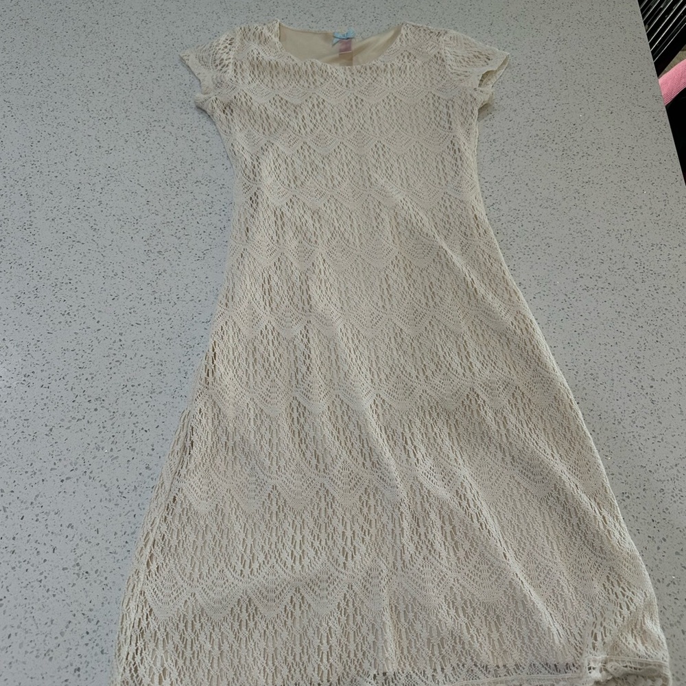 Elegant Cream Lace Dress